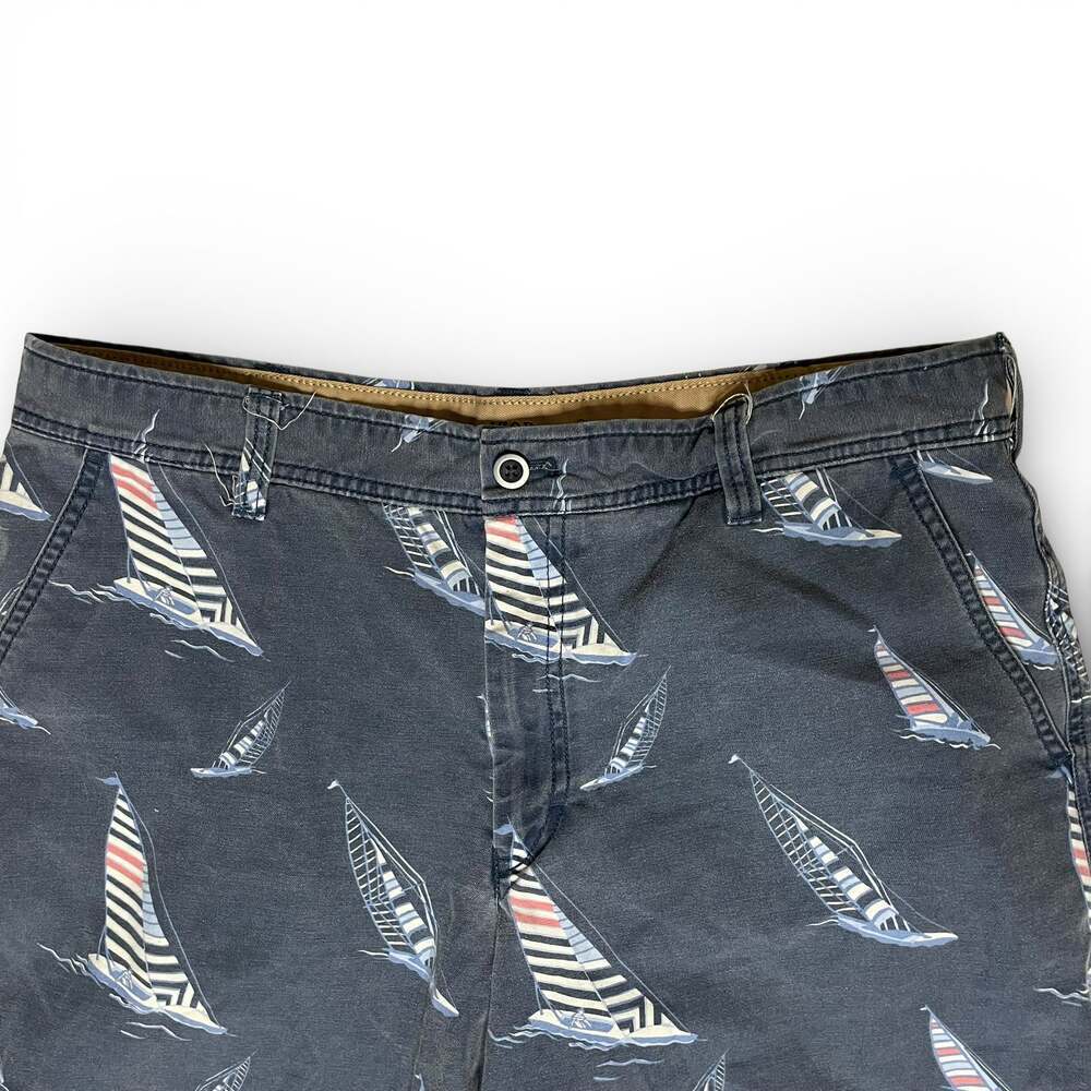 IZOD Saltwater Sailboat Print Shorts Mens 36 Blue Cotton Flat Front - Picture 2 of 7